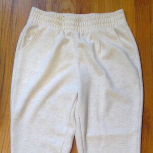 Yogalicious Scuba Scenic Cropped Pant Size Medium